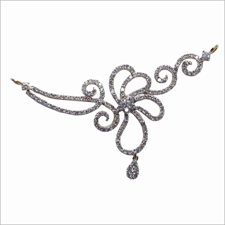Diamond Jewellery - Diamonds & 18k Gold, Varied Dimensions | Elegant Design, Sparkling Pave Setting, Fine Craftsmanship
