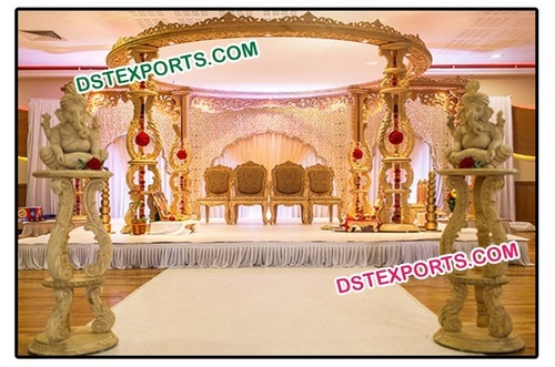 Hand Carved Wood Mandap Set