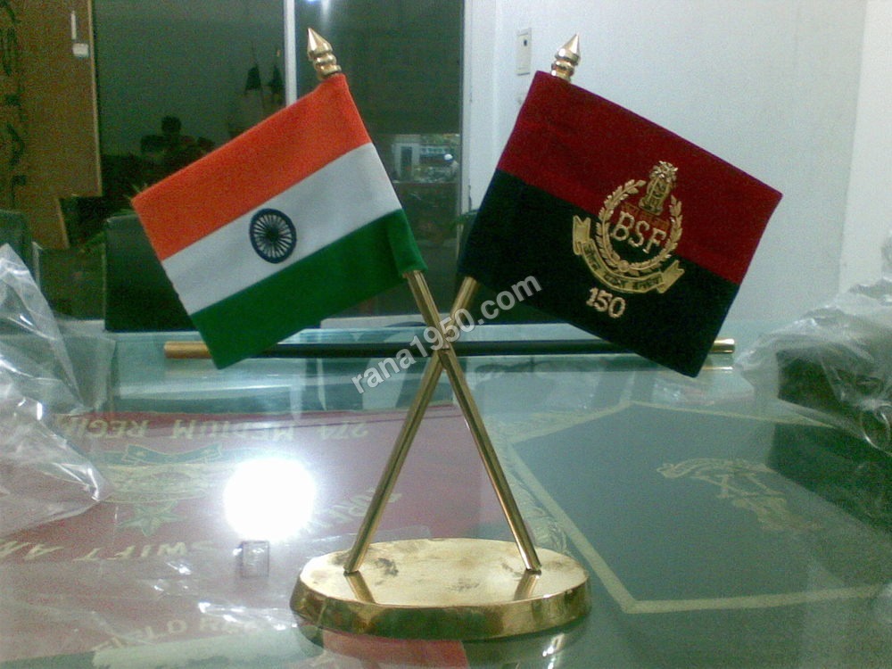 TABLE FLAG BSF NAT WITH BRASS STAND