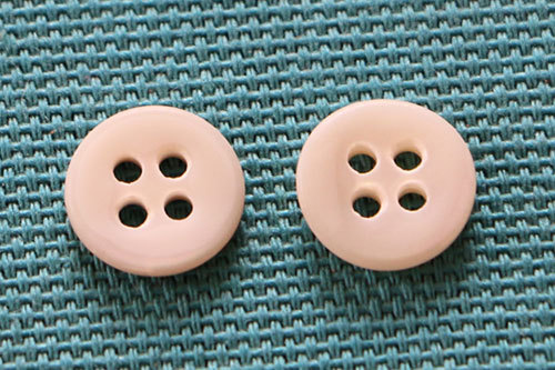 River Shell Button