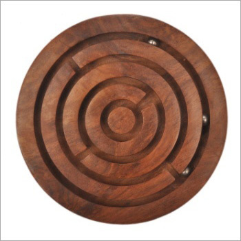 बोर्ड के खेल जैसे शतरंज सांप सीढ़ी आदि