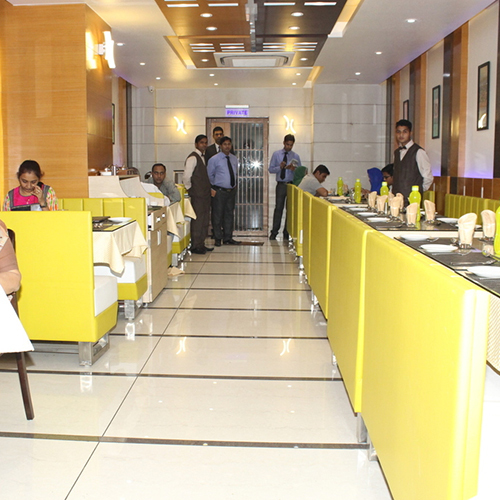 Royal Dine