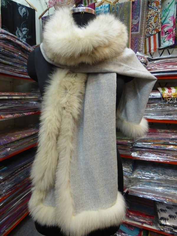 100% Pashmina Fox Fur Shawls 