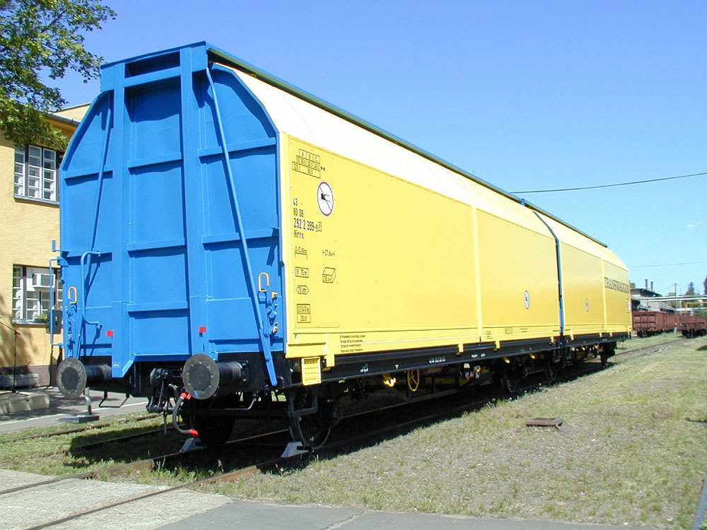 Train Cargo covers fabrics manufacturer