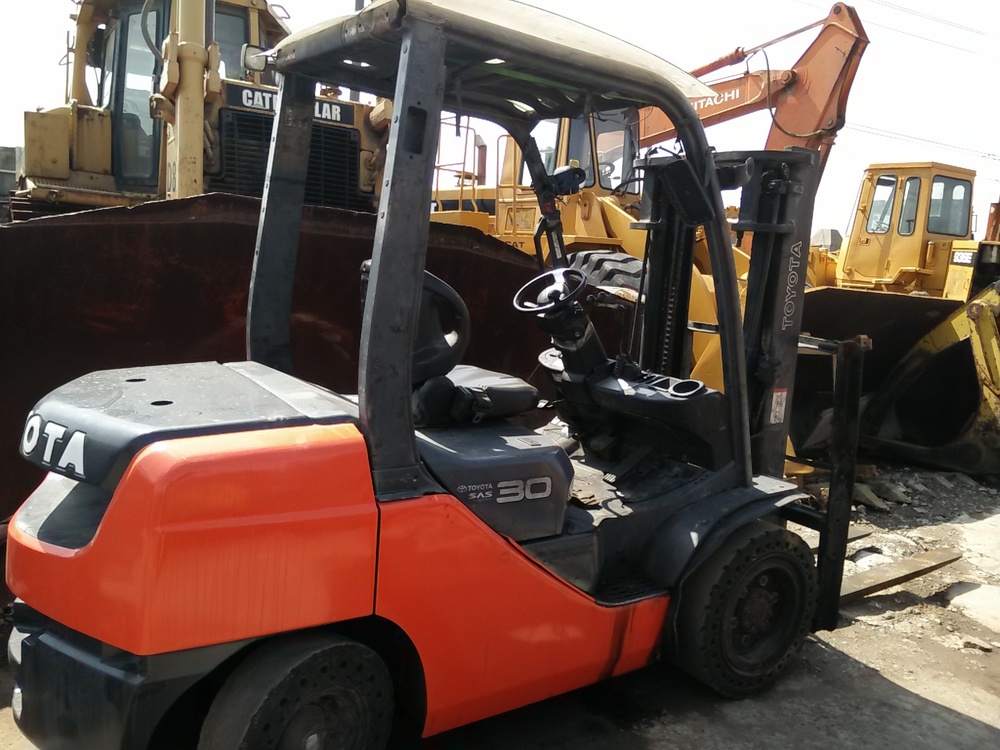TOYOTA 62-8FDN30 3Ton forklift