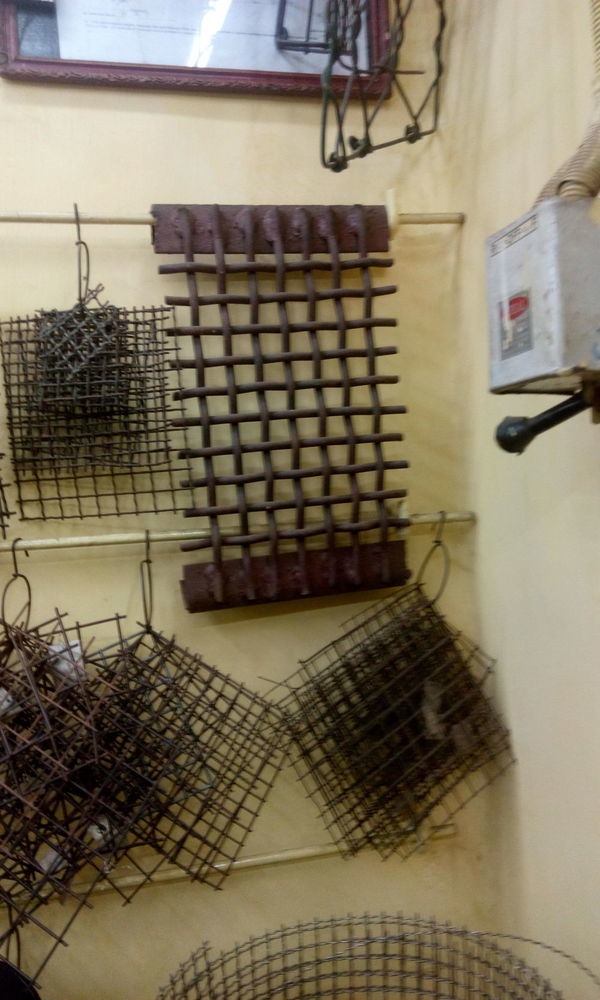 Spring Steel Wire Mesh By KIRAN WIRENETTING STORES