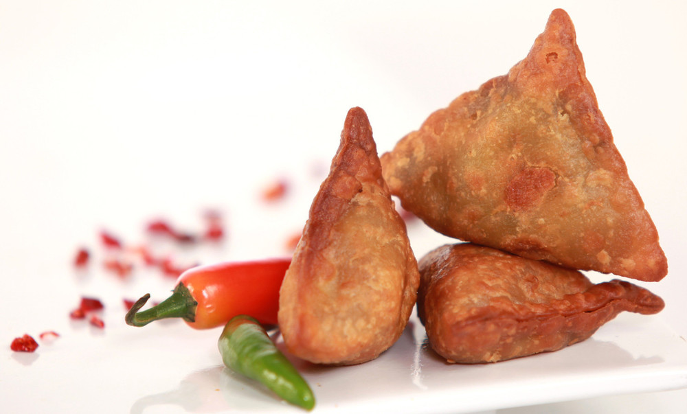 pure veg samosa making machines