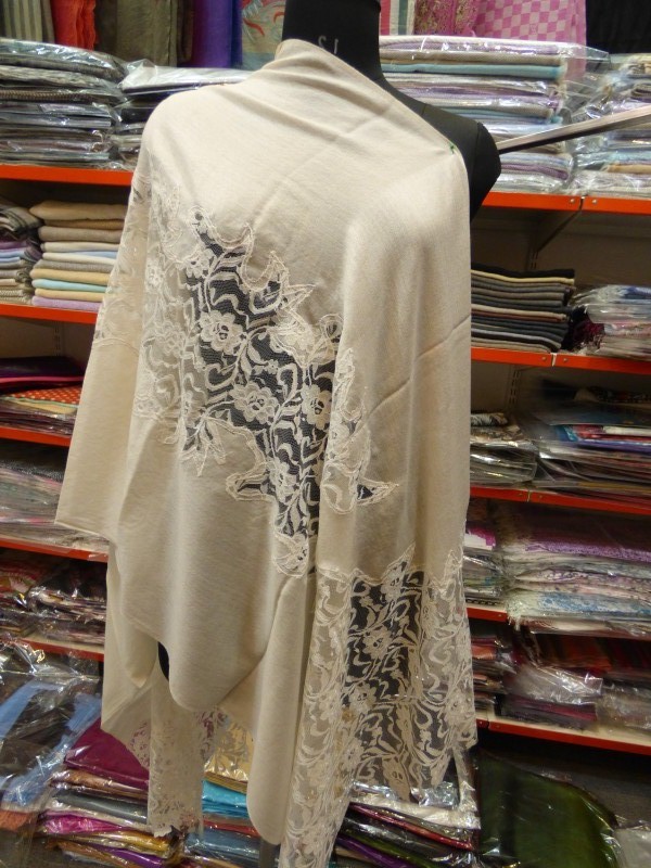 Wool French Lace Middle Design Shawls
