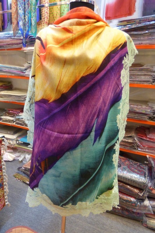 100% Pashmina Hand Woven printed French Lace Shawls 