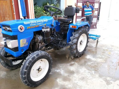 Four Wheel Tractors