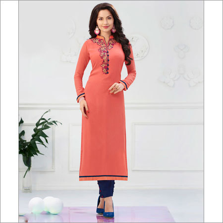 महिलाओं के डिजाइनर कुर्तियां