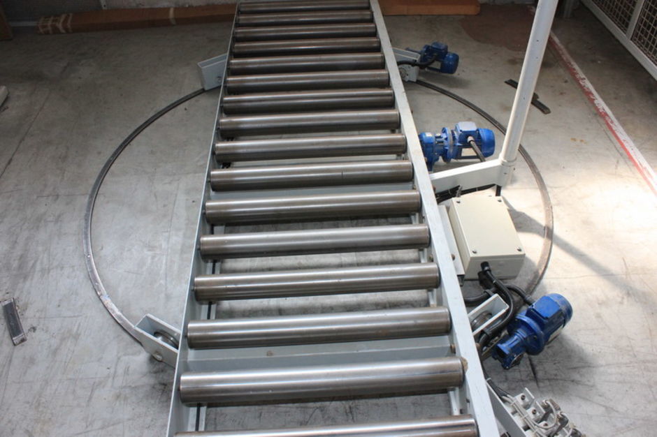 Motorised Roller Conveyor