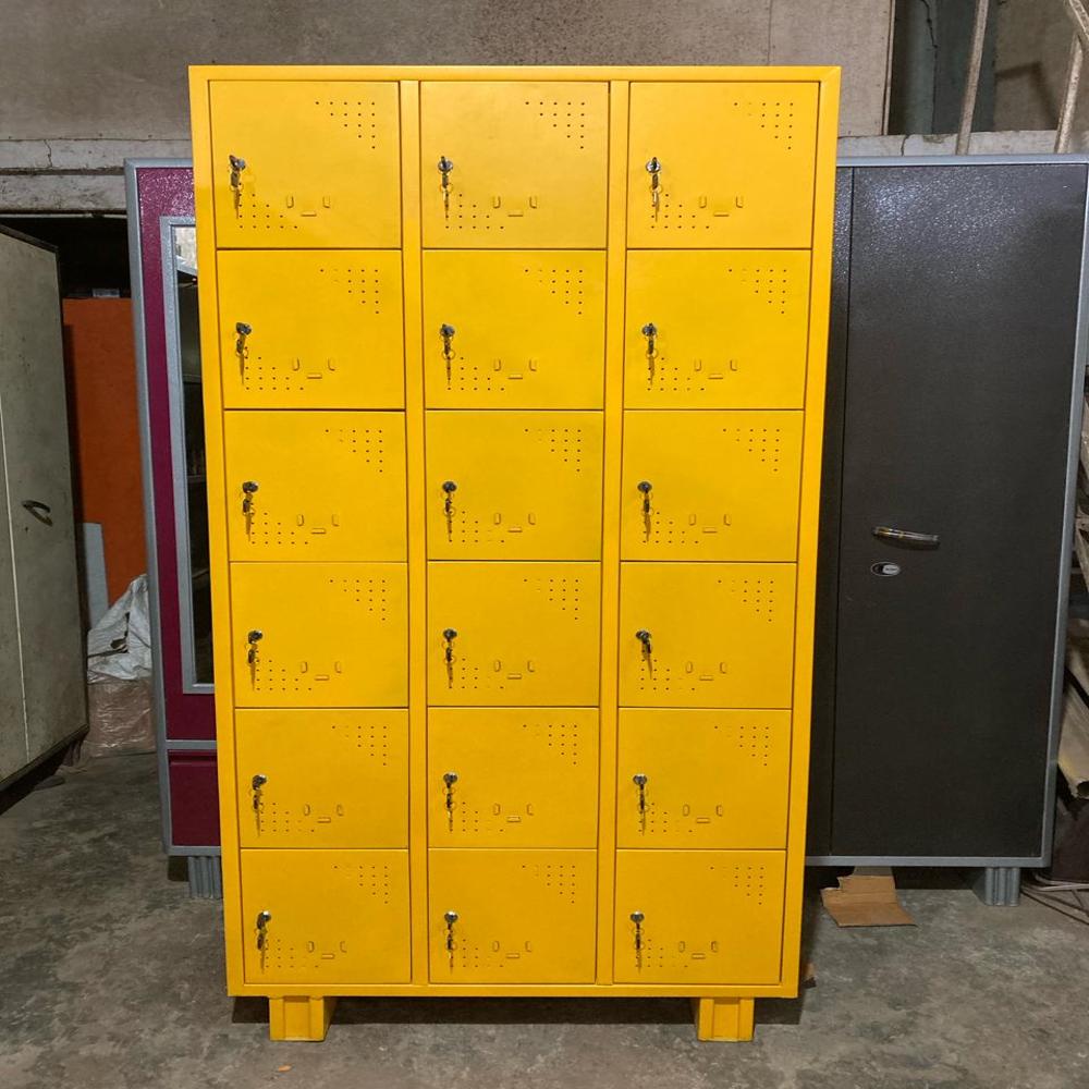 18 Storage Lockers - Material: Cold Rolled Steel