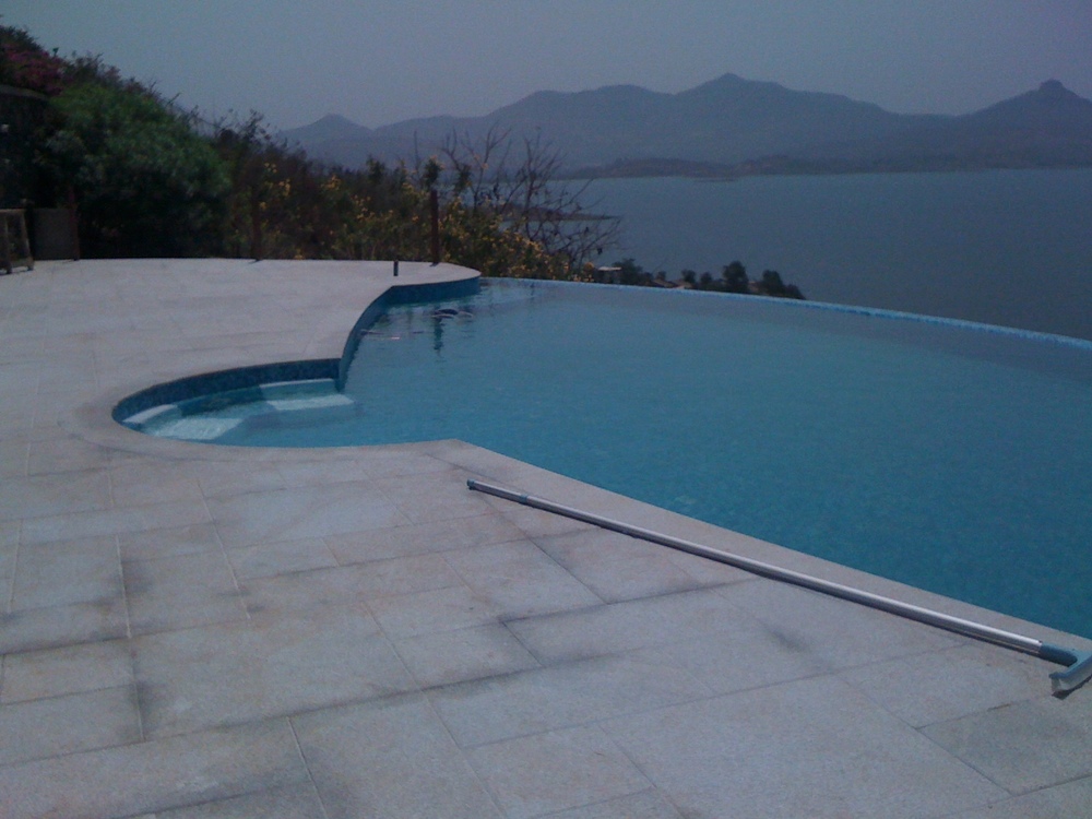 Private Swimming Pools Construction