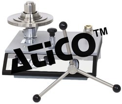 Dead Weight Type Oil Water Constant Pressure System - Steel Base, 6-1000kg/cm² Range, Four Leveling Screws, Piston-Cylinder Unit, Priming Pump