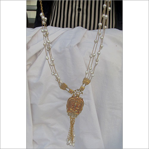 Gold Chain Pearl Necklace