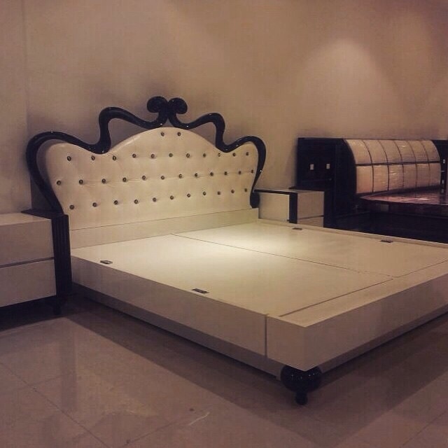 King Size Wooden Bed