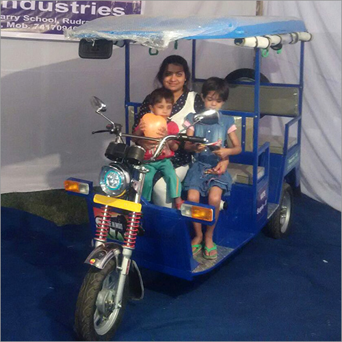 Eco Friendly Electric Rickshaw