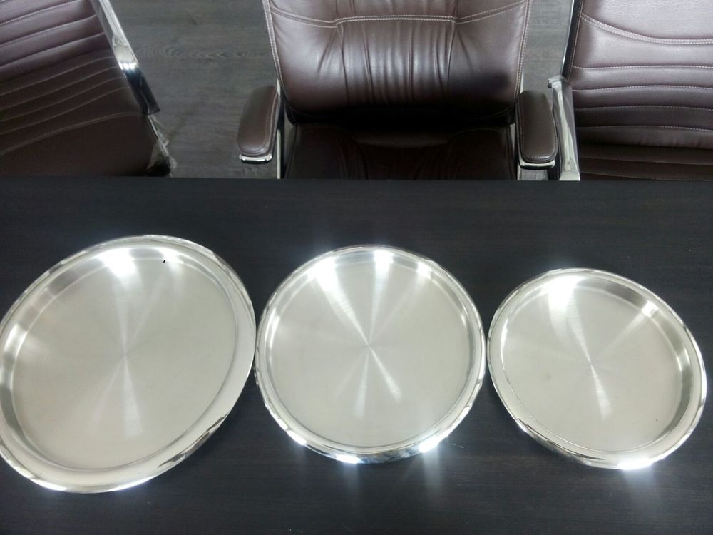 Stainless Steel Bar Tray - Round Shape, Silver Color, Polished Surface Finish | Corrosion Resistance, Lightweight, Easy to Handle, High Durability
