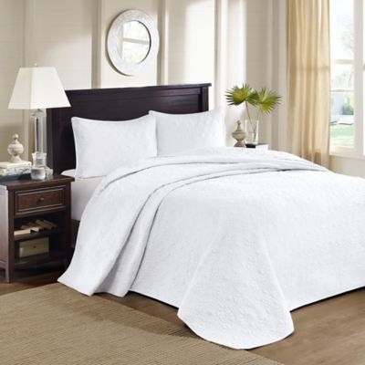 Bed Spreads - Feature: Disposable