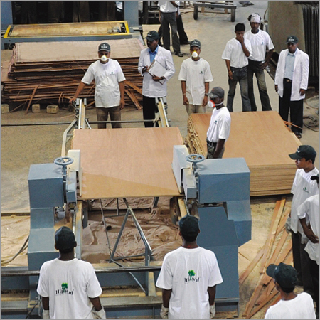Plywood Boards - Wood, Varied Dimensions, 1855N Dry Glue Shear Strength, 1610N Wet Glue Shear Strength, Durable Water-Resistant Finish