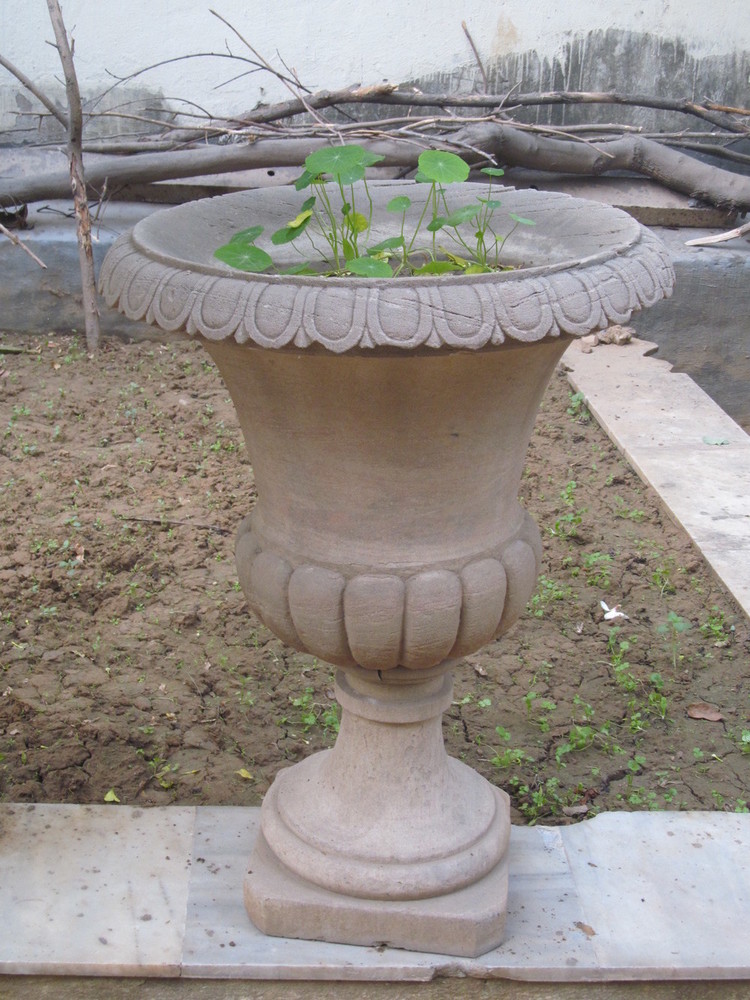 Sandstone Garden Port