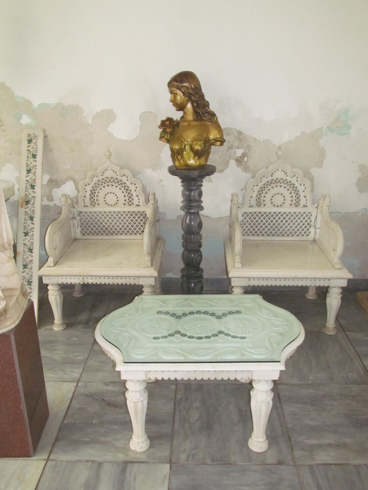 Marble Decorative Figurines
