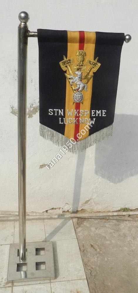 EME T FLAG WITH T ROD STAND