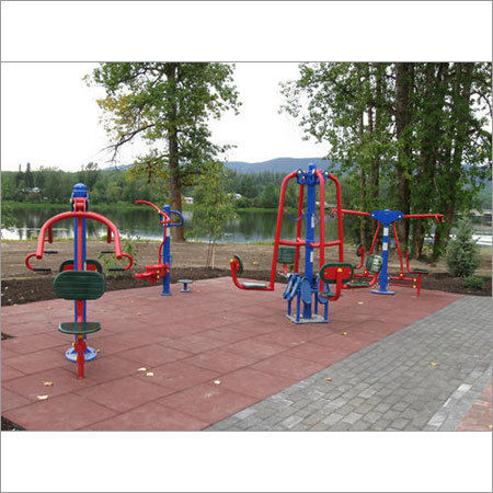 Outdoor Gym Equipments Capacity: 300 T/Hr