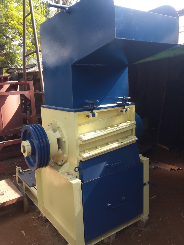 Plastic Shredder Machine