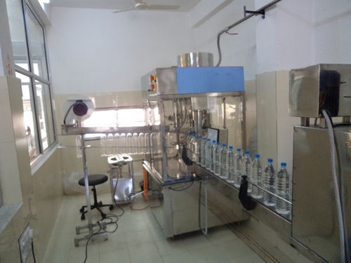 Automatic Pet Bottle Filling Machine