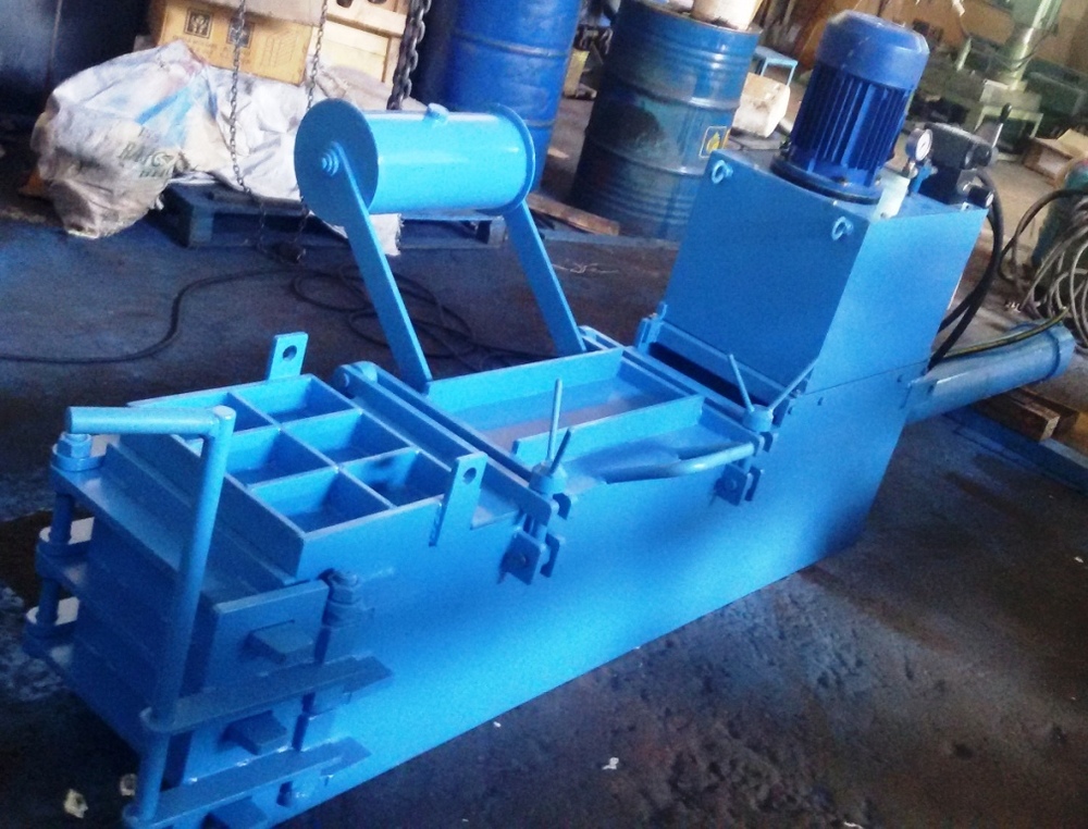 Hydraulic Bailing Machine