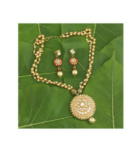 Chimerical Pendent Set
