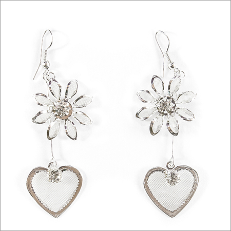 Silver Hearts - Silver Plated 5.3x4.1 cm, Dangle Earrings | Heart Shape, Sunflower Detail, Gift-Worthy