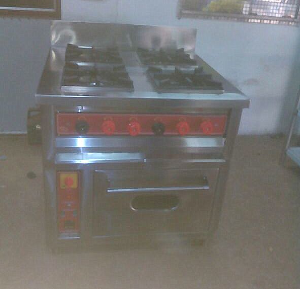 4 Burner With Oven