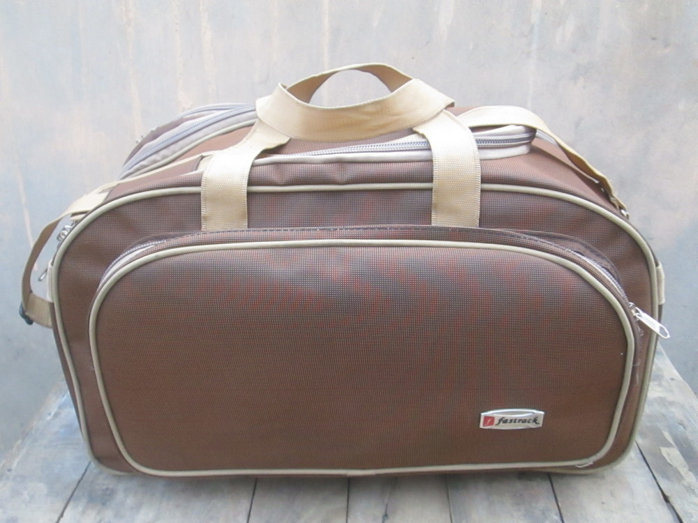 Laggage Bag - Polyester 20x12x10 Inches, 50L | Water Resistant, Adjustable Straps, Multiple Pockets