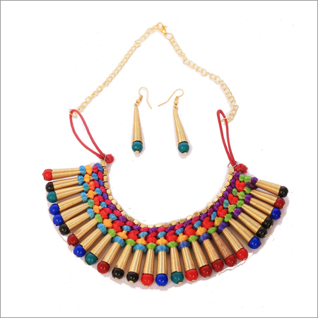 Multicolor spring necklace