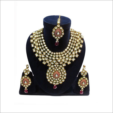Kundan Necklace Set