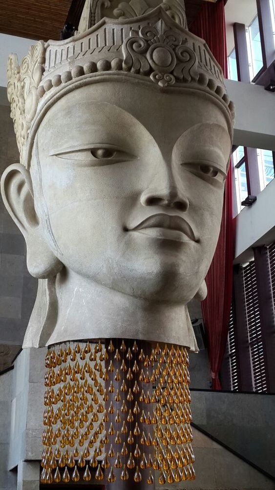 Tear Drop Necklace - Shiro 1