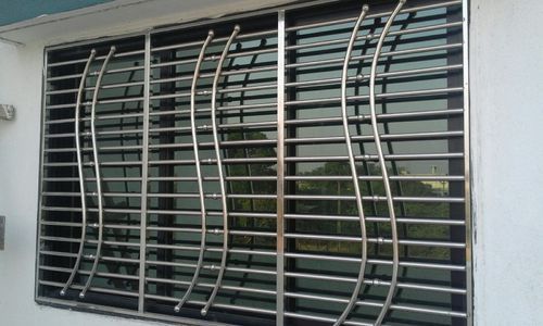 Stainless Steel Window Grill By GAYATRI ROLLING SHUTTER & FABRICATION