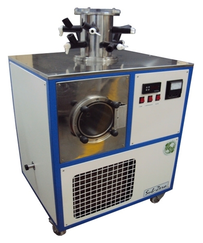 Lyophilizes (Freezer Dryer)