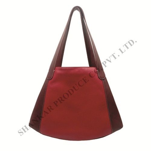 Leather Shoulder Bag Gender: Women