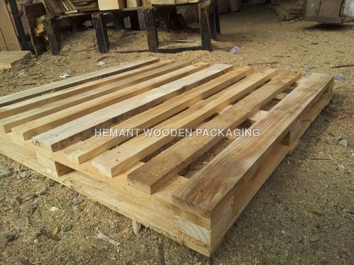 Jangal Wood Two Way Pallets