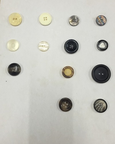 Polyster Black Button