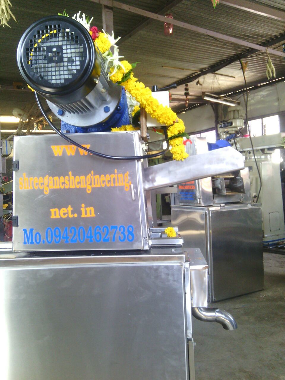 Stainless steel sugar cane crusher