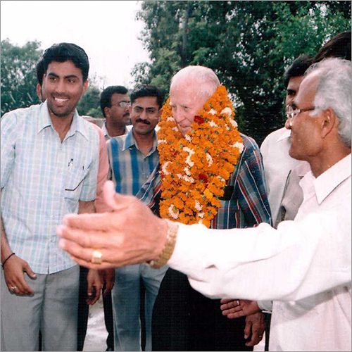 Nobel Laureate Norman Borlaug visit K.D. Seeds.