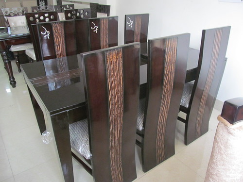 Traditional Dinning Set