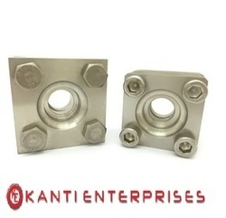 SAE 4 Bolt Flange