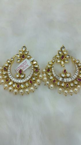 Fancy Micro Earrings - Metal & Pearls 2-3 cm Gold | Elegant Design Artistic Patterns Glossy Finish