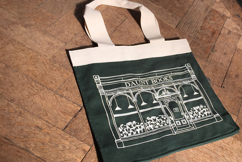Stylish Promotional Bags - Canvas, H - 30 CM, W - 30 CM, G - 10 CM | Modern Design, Zipper Close, Short Handles, Customized Options